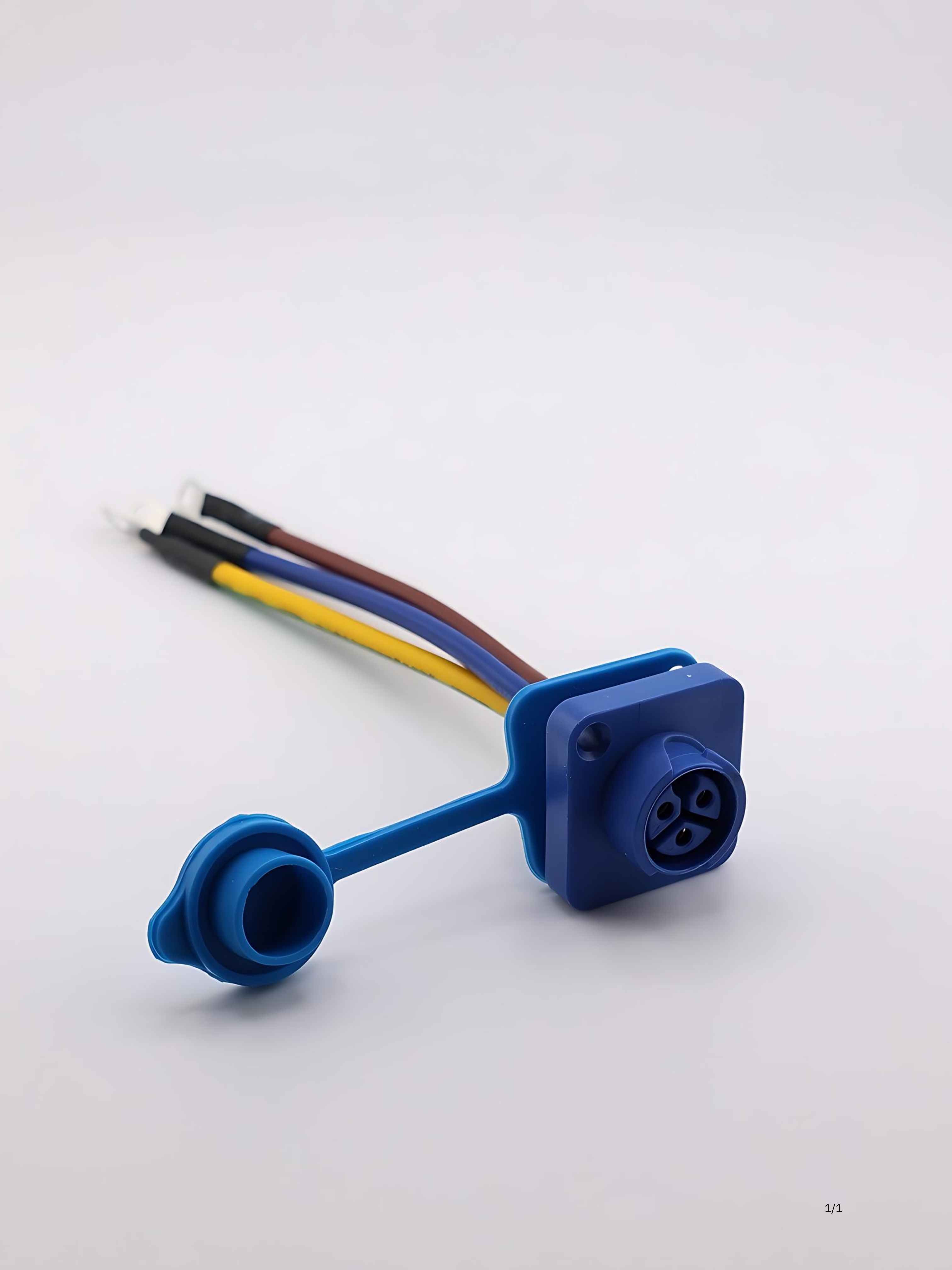 3Pin Waterproof power connector with 2.5mm square cable /Replacement for unilumin LED panel jumper cable